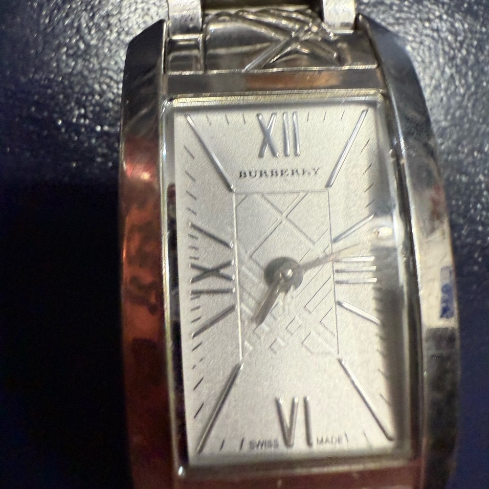 Burberry Silver Geometric Dial Watch - Picture 12 of 12